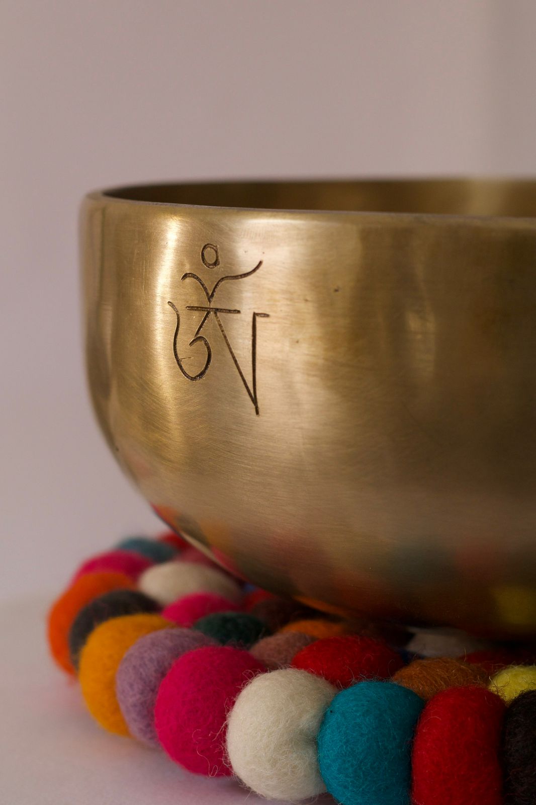 Mother of Sounds (Om) Tibetan Singing Bowl - [7.4" , A3# 238Hz]