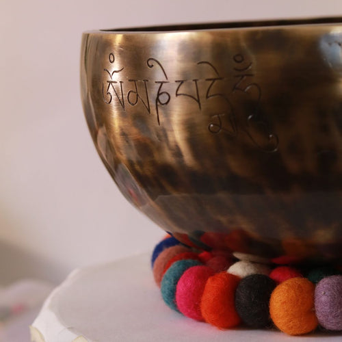 Chitwan Tiger Tibetan Singing Bowl - [9.6" , G#3 210Hz]